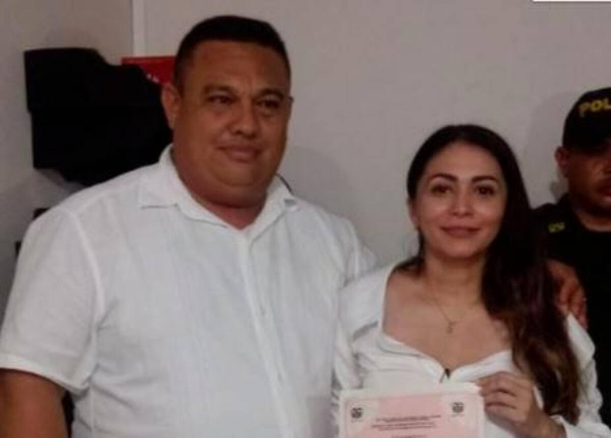 Martha Marsiglia se posesionó ayer como alcaldesa provisional de San Benito Abad.