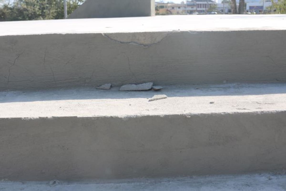 Gradería despicada al borde, Skate Park El Universal