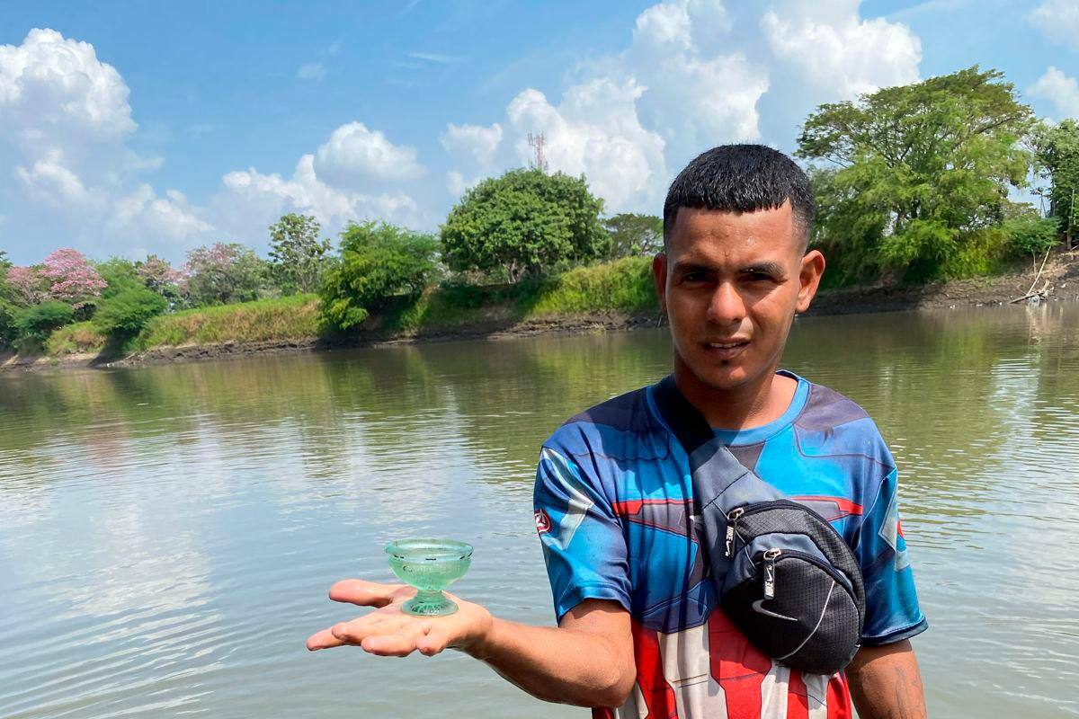 Buscadores de ‘tesoros’ de Mompox: tras las migajas de oro en el río