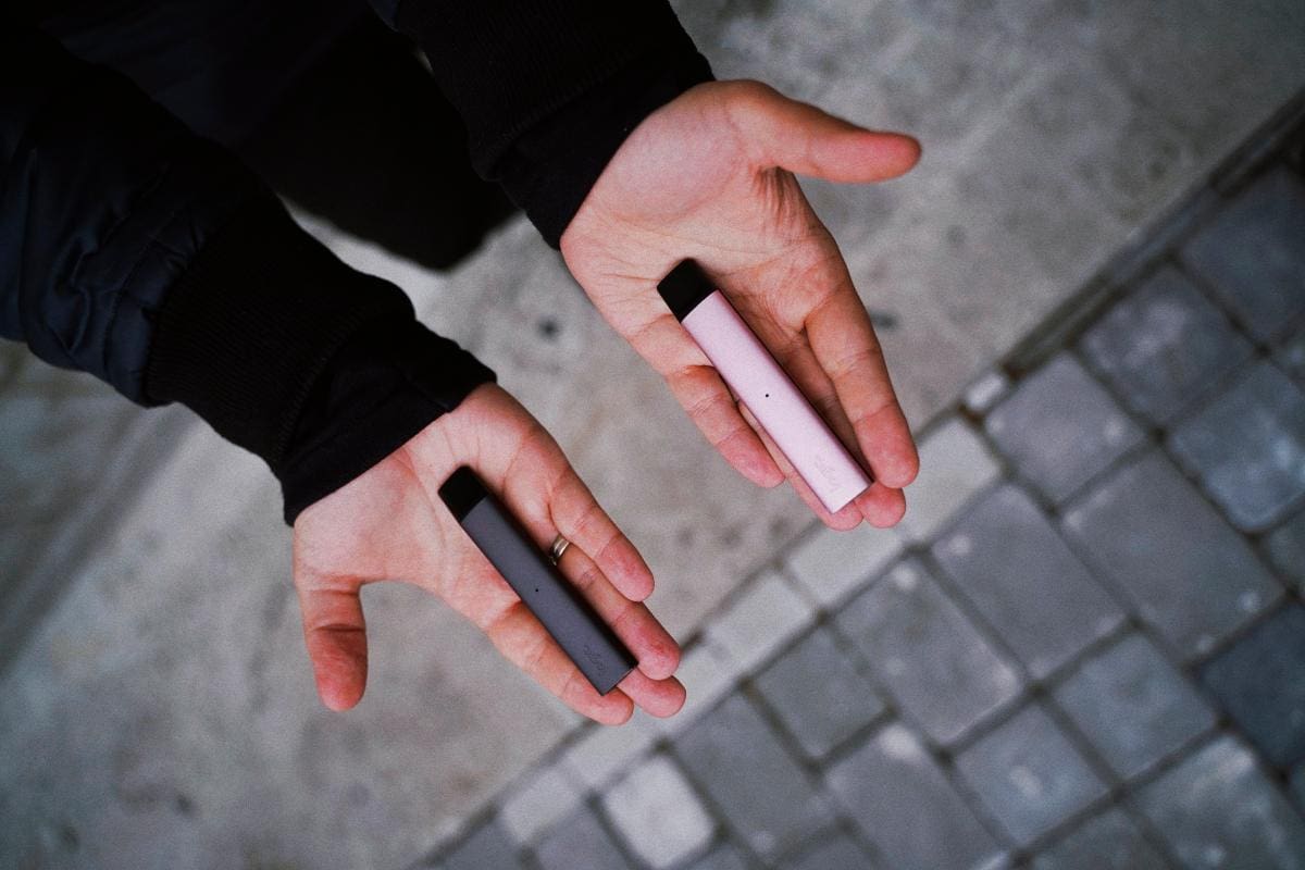 Comercializadoras de vapeadores enfrentan multas por no alertar a clientes