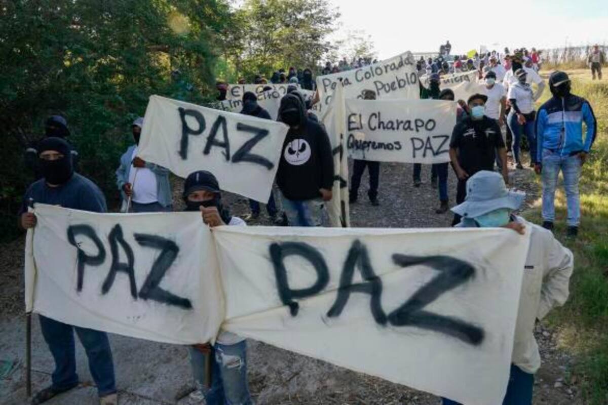 Cientos de desplazados en México por recientes choques entre cárteles