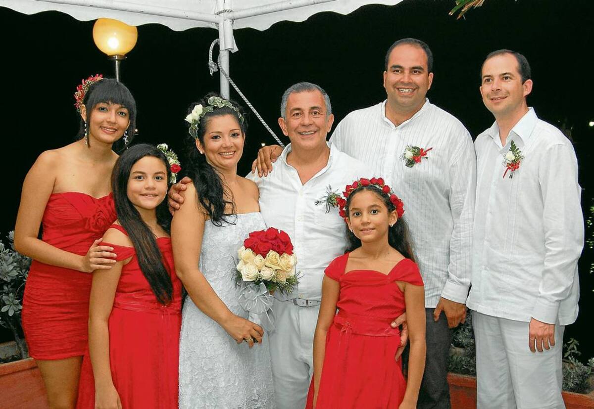 Luciana Castellanos Rodríguez, María Camila Castellanos Rodríguez, Verónica Rodríguez, José Ignacio Serna, Nataly Sofía Castellanos Rodriguez, Alejandro Serna y José Ignacio Serna. Archivo particular