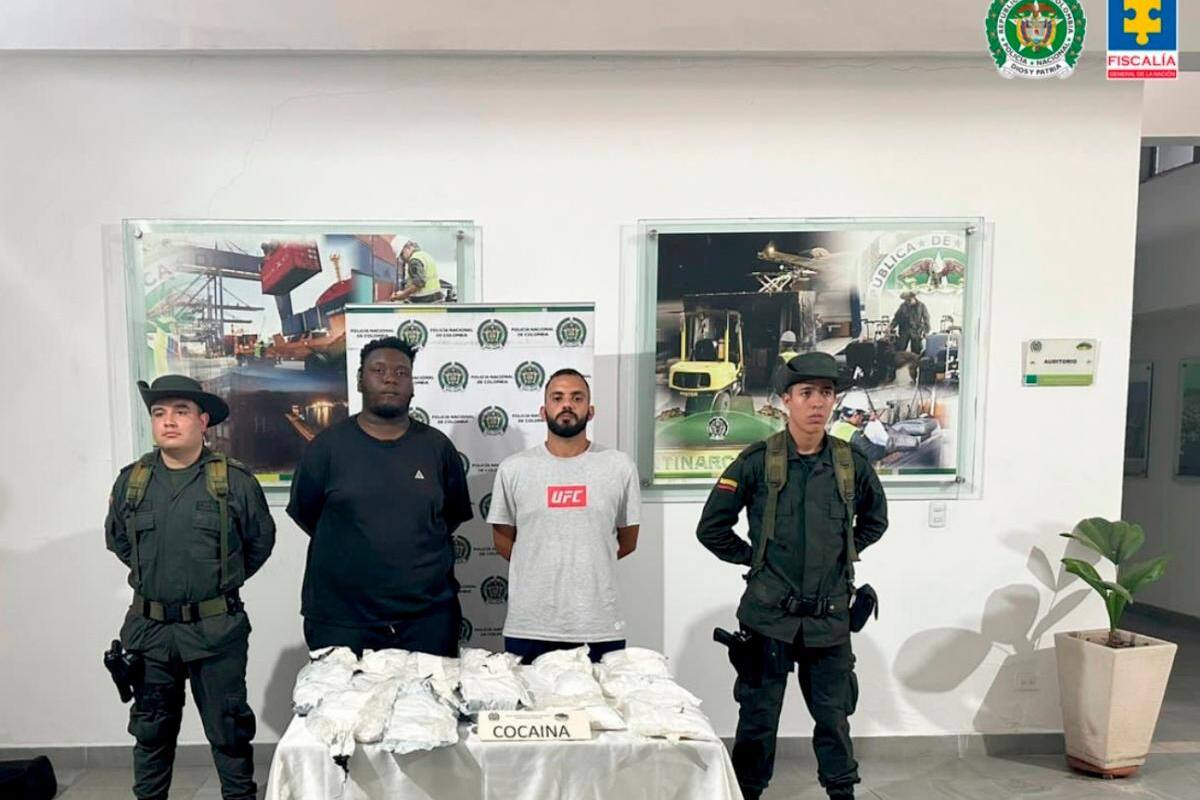 Capturan a franceses en Cartagena que abordaban crucero con cocaína