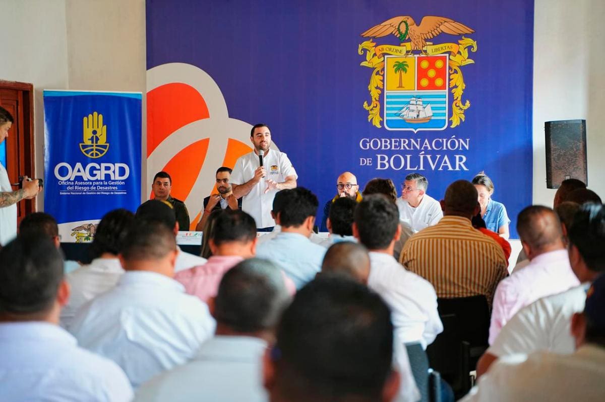 Yamil Arana, gobernador de Bolívar, lidera un PMU para abordar la difícil situación en los municipios del departamento debido a las lluvias. //Foto: Cortesía