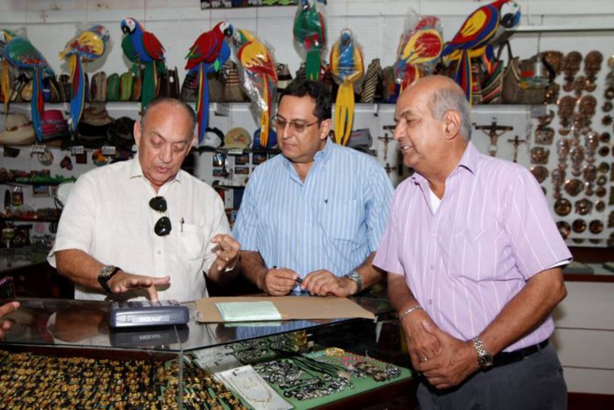 Jorge Moisés, Oliverio Paternina y Hernando Romero son algunos de los afectados con la decisión de la ETCAR. JULIO CASTAÑO-EL UNIVERSAL