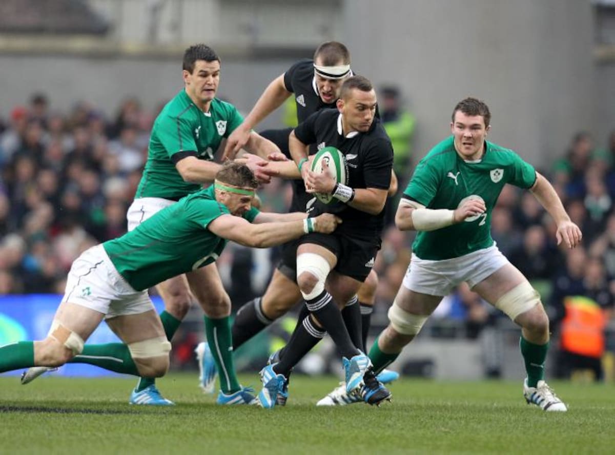 Los All Blacks continuaron creyendo en la victoria hasta el final y obtuvieron la recompensa a su fe sobre la bocina final. AFP PETER MUHLY