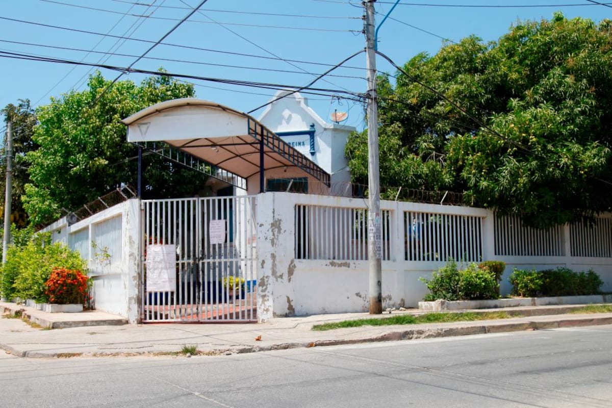 “Queremos que se vaya el rector”: padres de familia del colegio María Reina