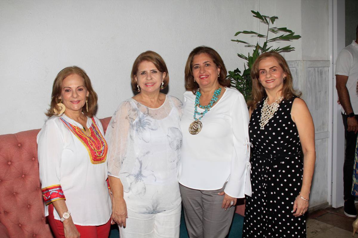 Ingrid García, Sara Ricardo, Linette Puello y Silvia García.