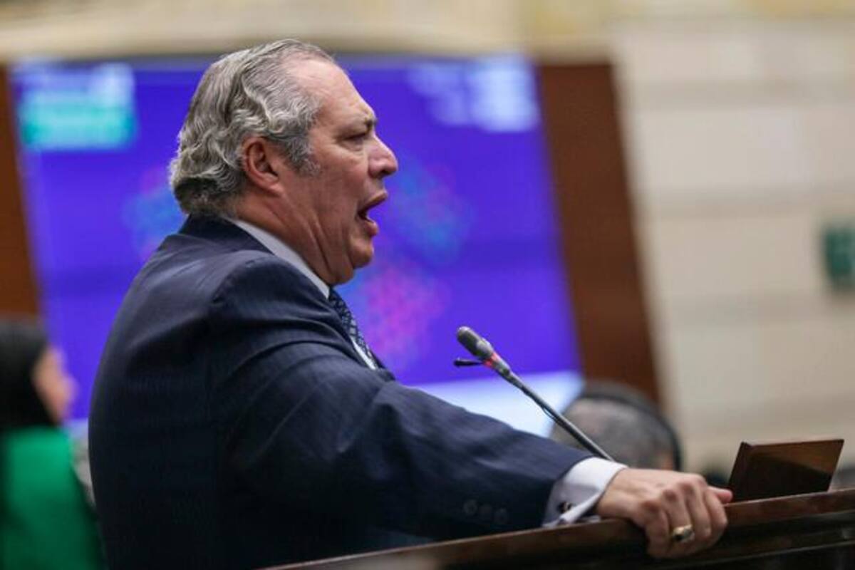 Name aceptó, y por primera vez, Senado sesionará en Semana Santa