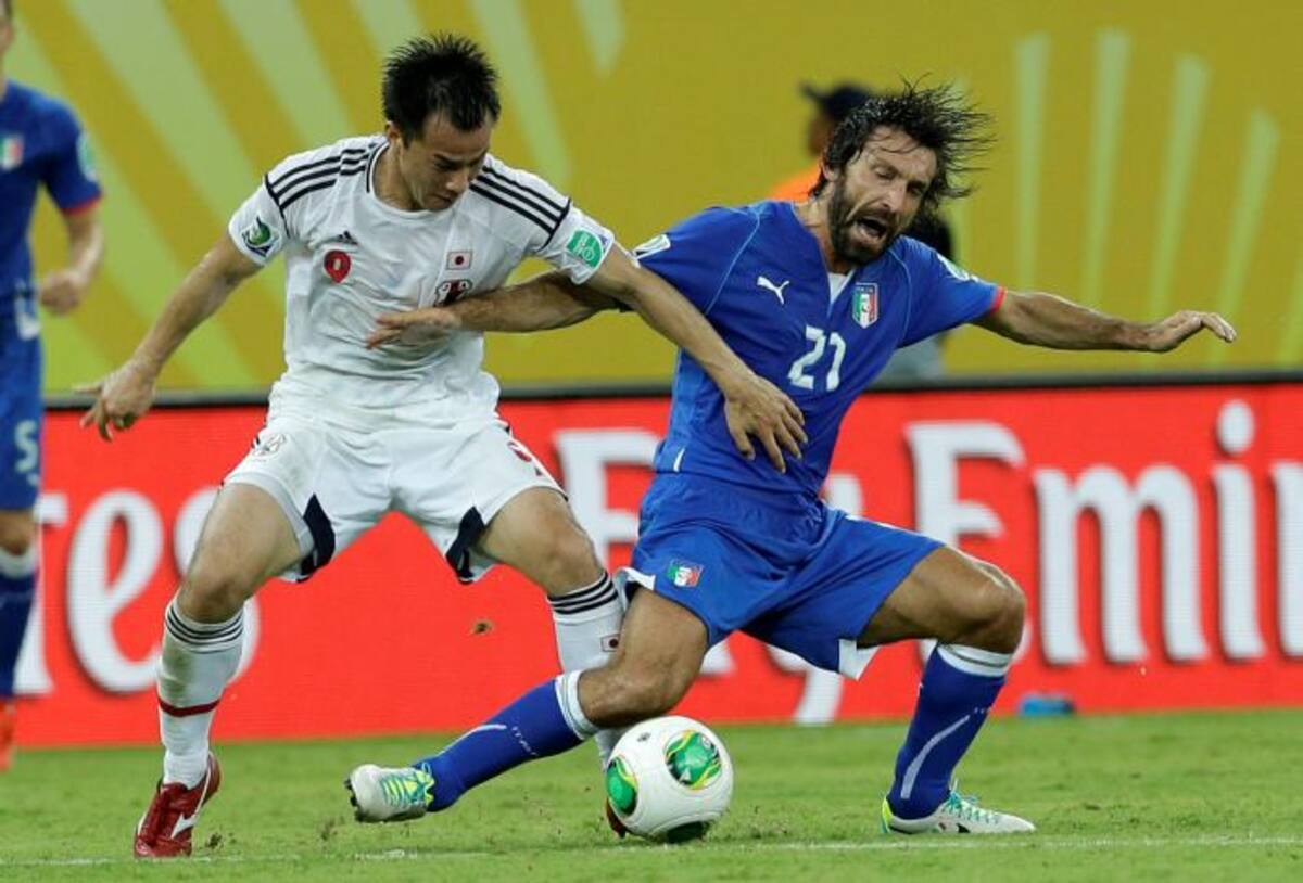 Pirlo se lesionó la pierna derecha en el cotejo ante Japón. AP