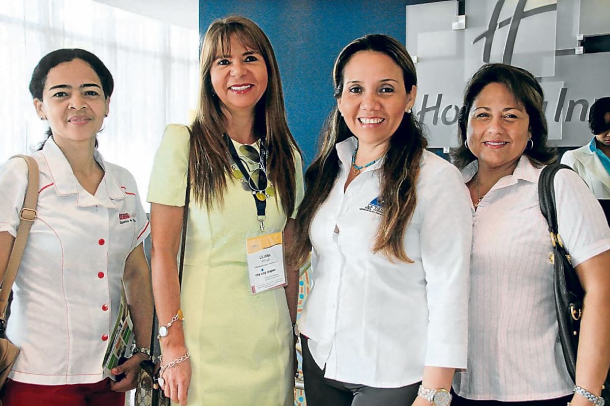 Analiz Cogollo, Liliana Grillo, Margarita Montes y Beatriz Perea.