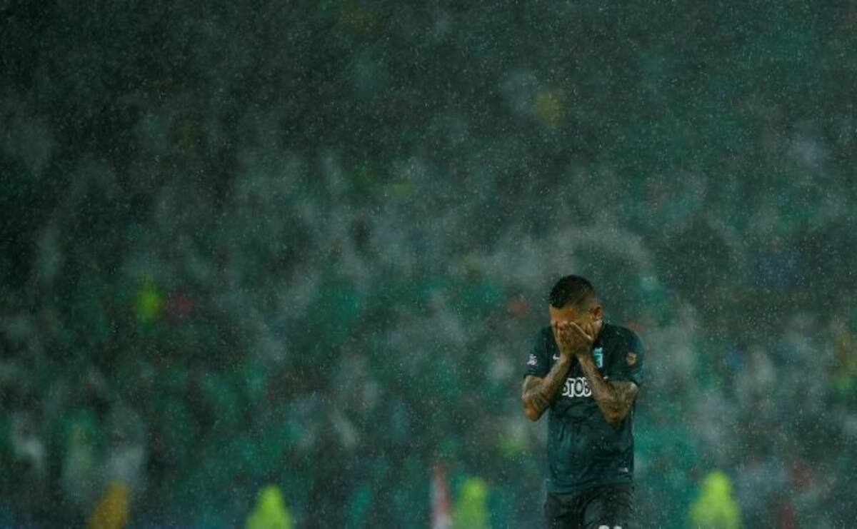 Atlético Nacional no pudo con Santa Fe y dejó escapar un nuevo título. COLPRENSA