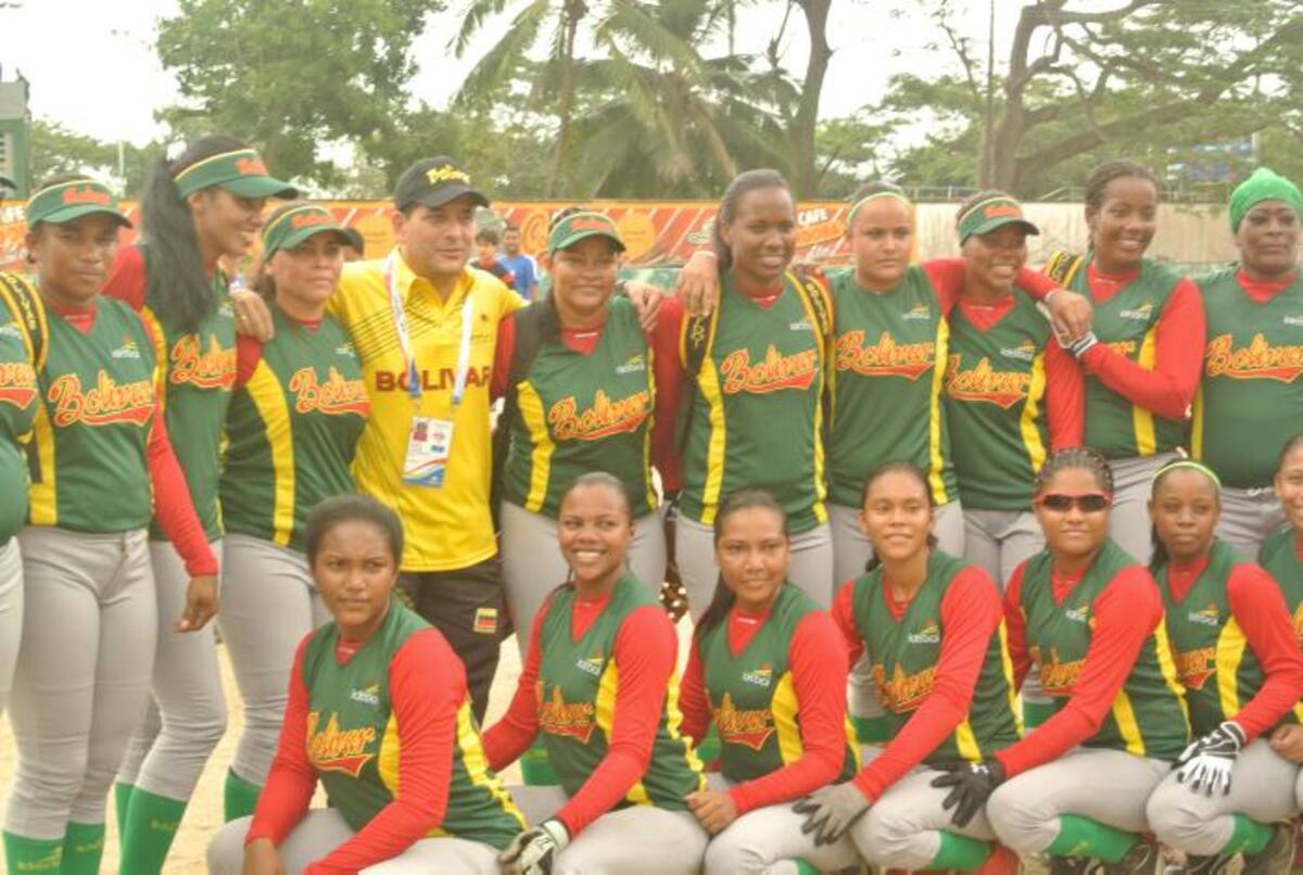 Bolívar debutó con contundente triunfo de 12-0 ante Bogotá en el sóftbol femenino. CORTESÍA