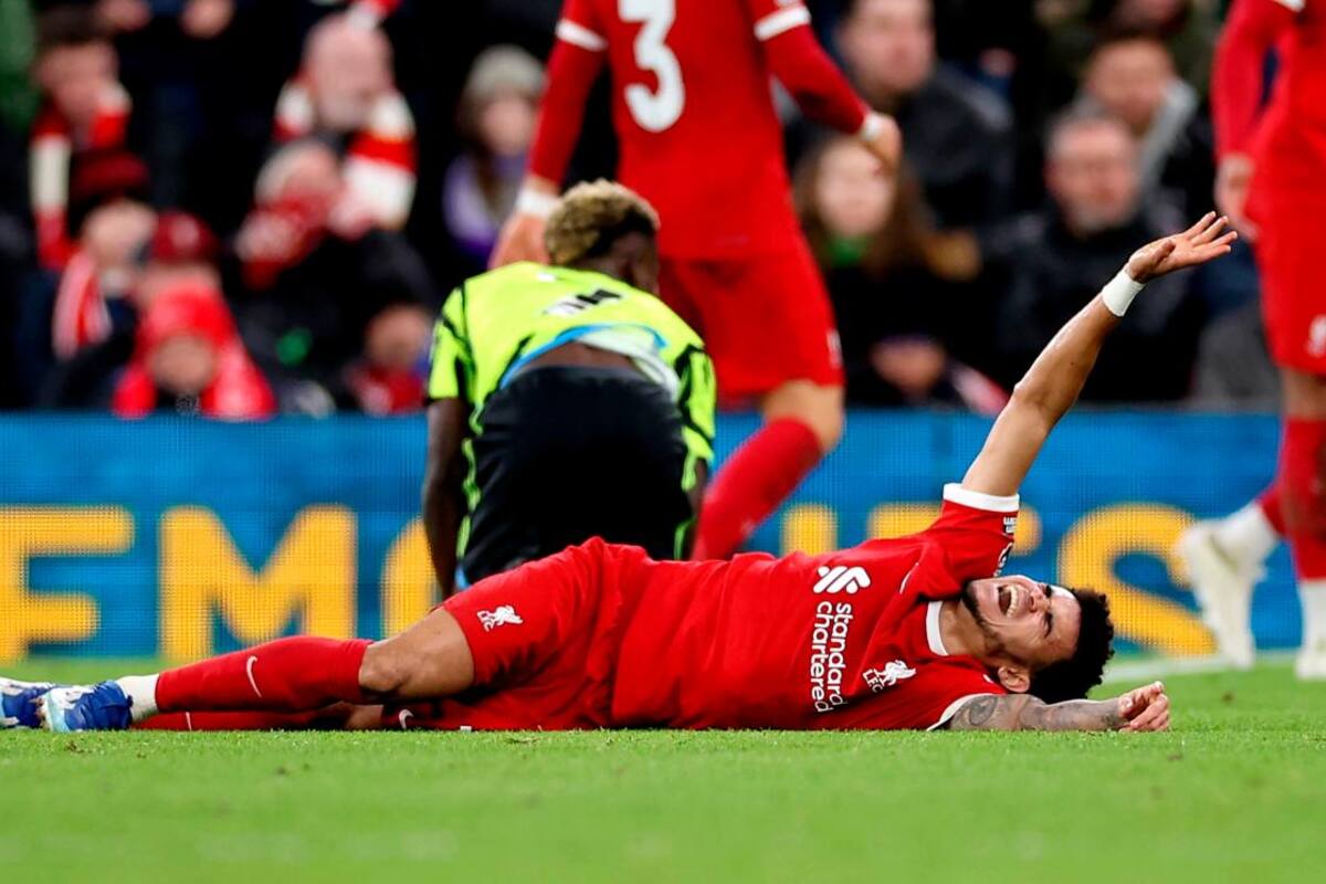 ¡Se encienden las alarmas! Luis Díaz sale lesionado del juego ante Arsenal