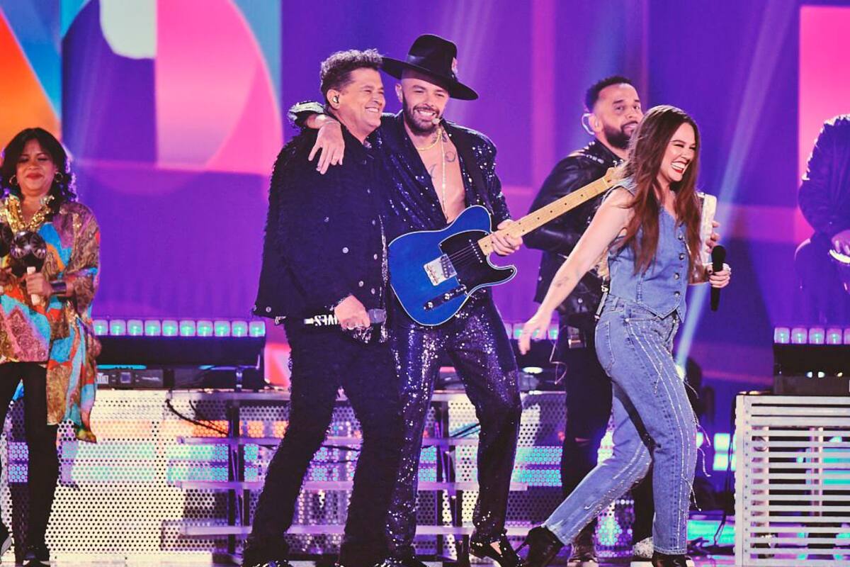 Carlos Vives da testimonio de su legado en los Latin AMAs 2023