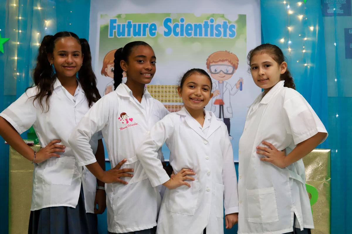 María Lourdes Cerro, Maura Villalobo, Juliana Rossi y Adriana Núñez.