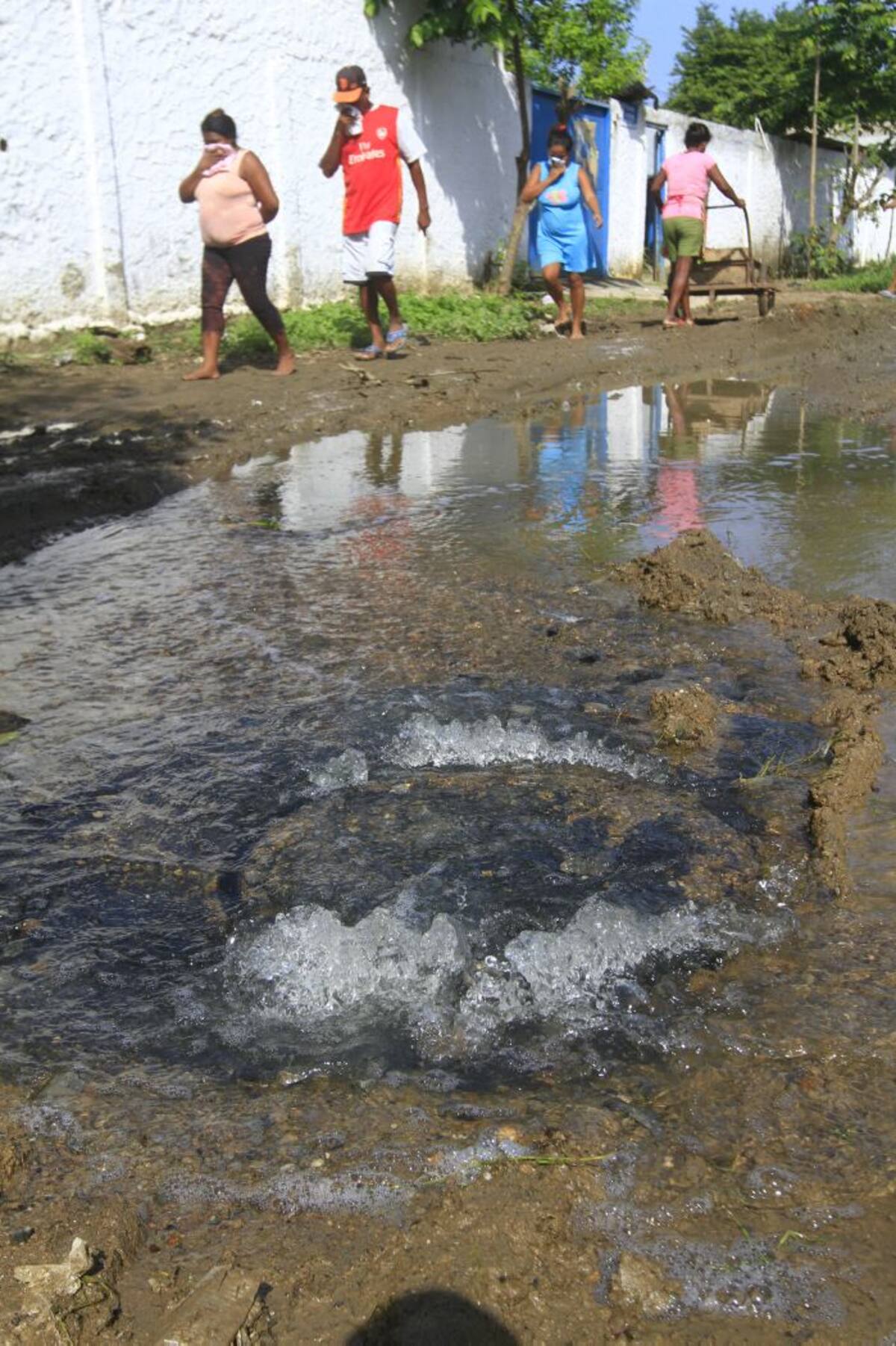 En Puerto Santander, este manjol emana agua permanentemente. Julio Castaño