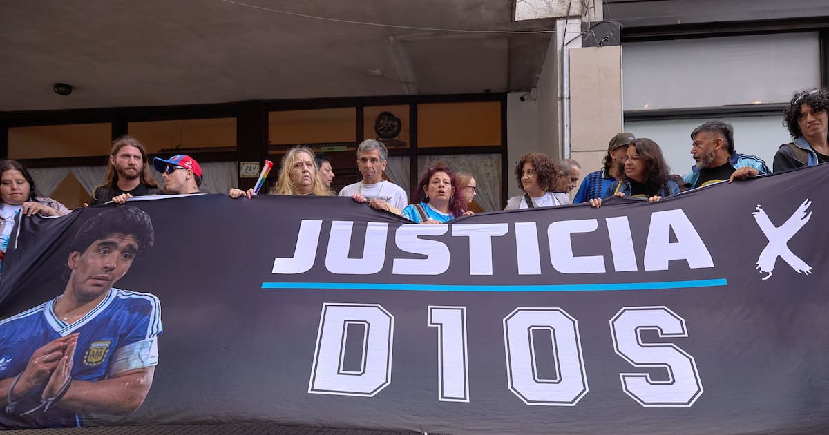 Enfermero revive la polémica sobre la muerte de Diego Armando Maradona