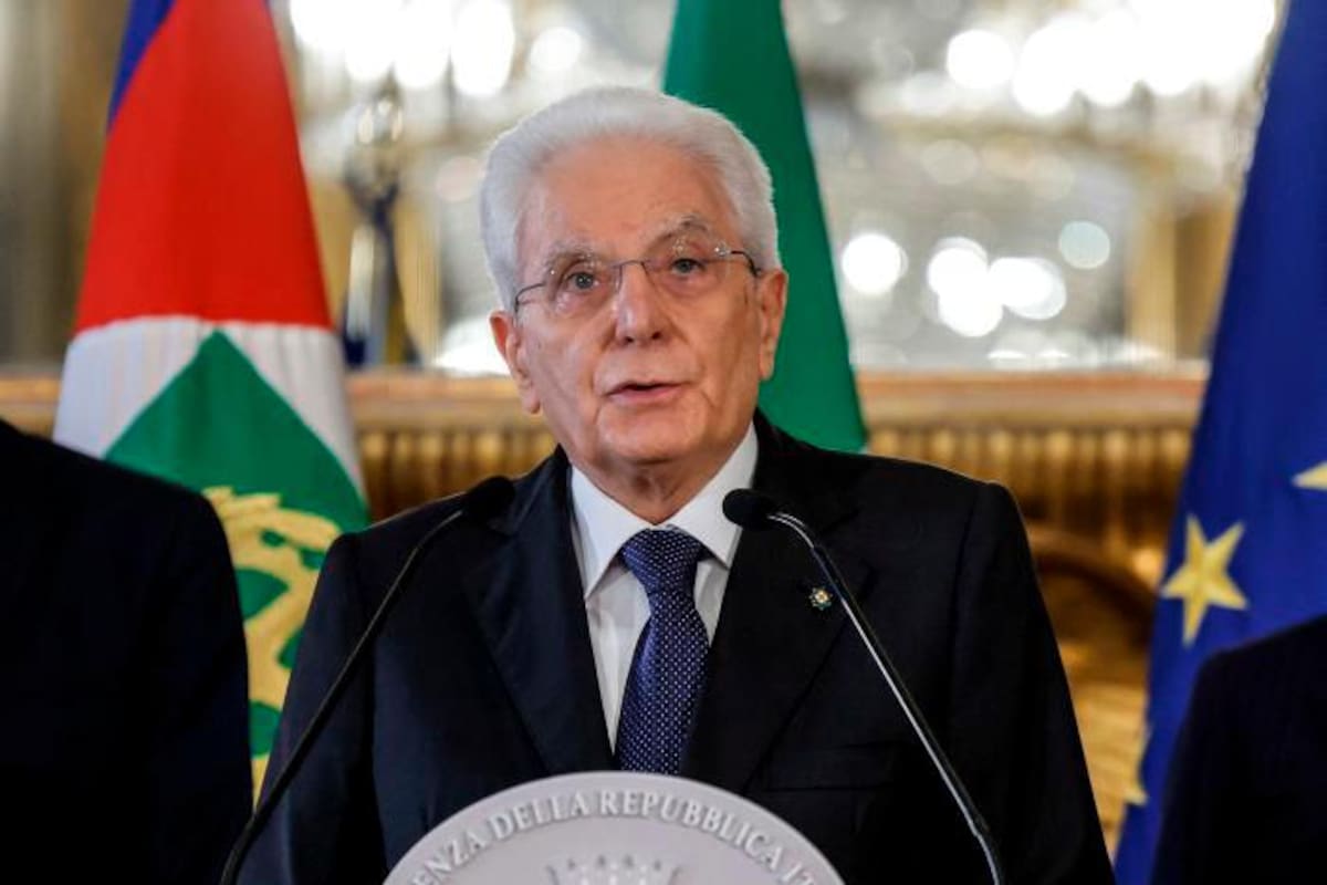 Presidente de Italia disuelve el Parlamento y adelanta elecciones