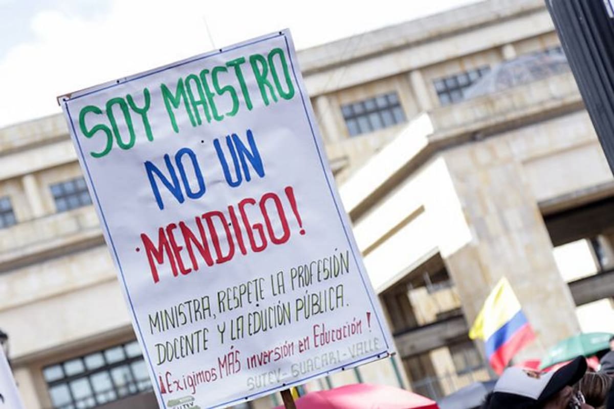 Uno de los puntos de mayor trascendencia en este momento es la caótica situación de la prestación de los servicios de salud al magisterio y a sus familias.