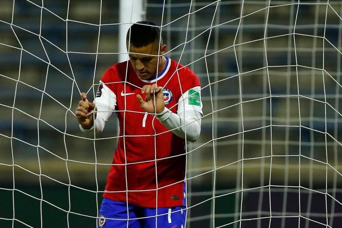 Chileno Alexis Sánchez se lesiona y queda fuera de primera fase Copa América
