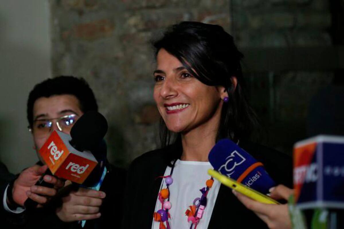 Anuncian nueva moción de censura contra ministra Irene Vélez