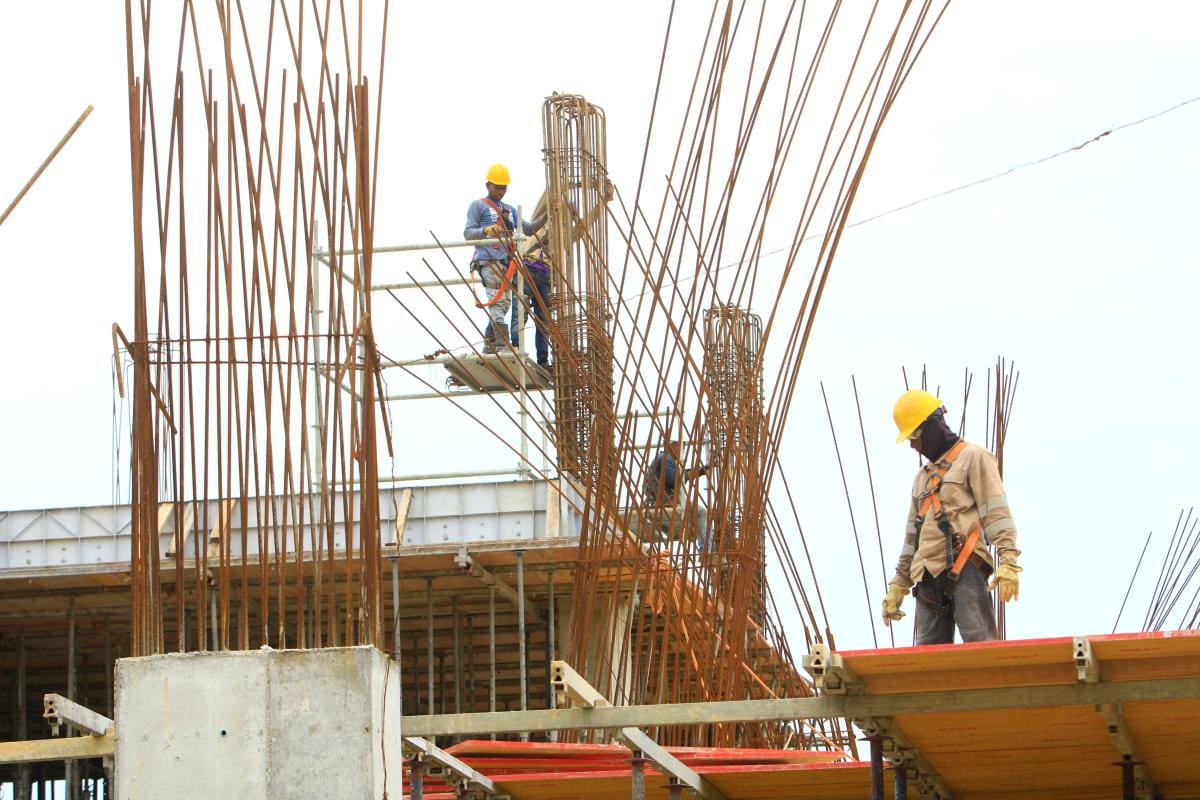 La construcción en Cartagena, pese a la desaceleración de la economía, sigue aportándole al mercado laboral de la ciudad 35 mil empleos, revela el informe del Dane. //Julio Castaño Beltrán - El Universal