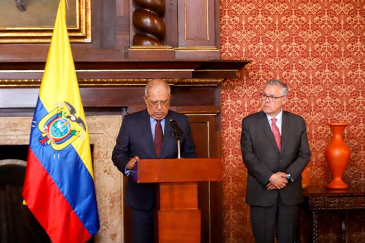 Petro suspende gabinete bilateral con Ecuador programado en Ipiales