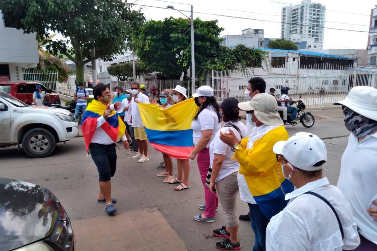 Bloquean la avenida del Lago, ¿cuál es el motivo?