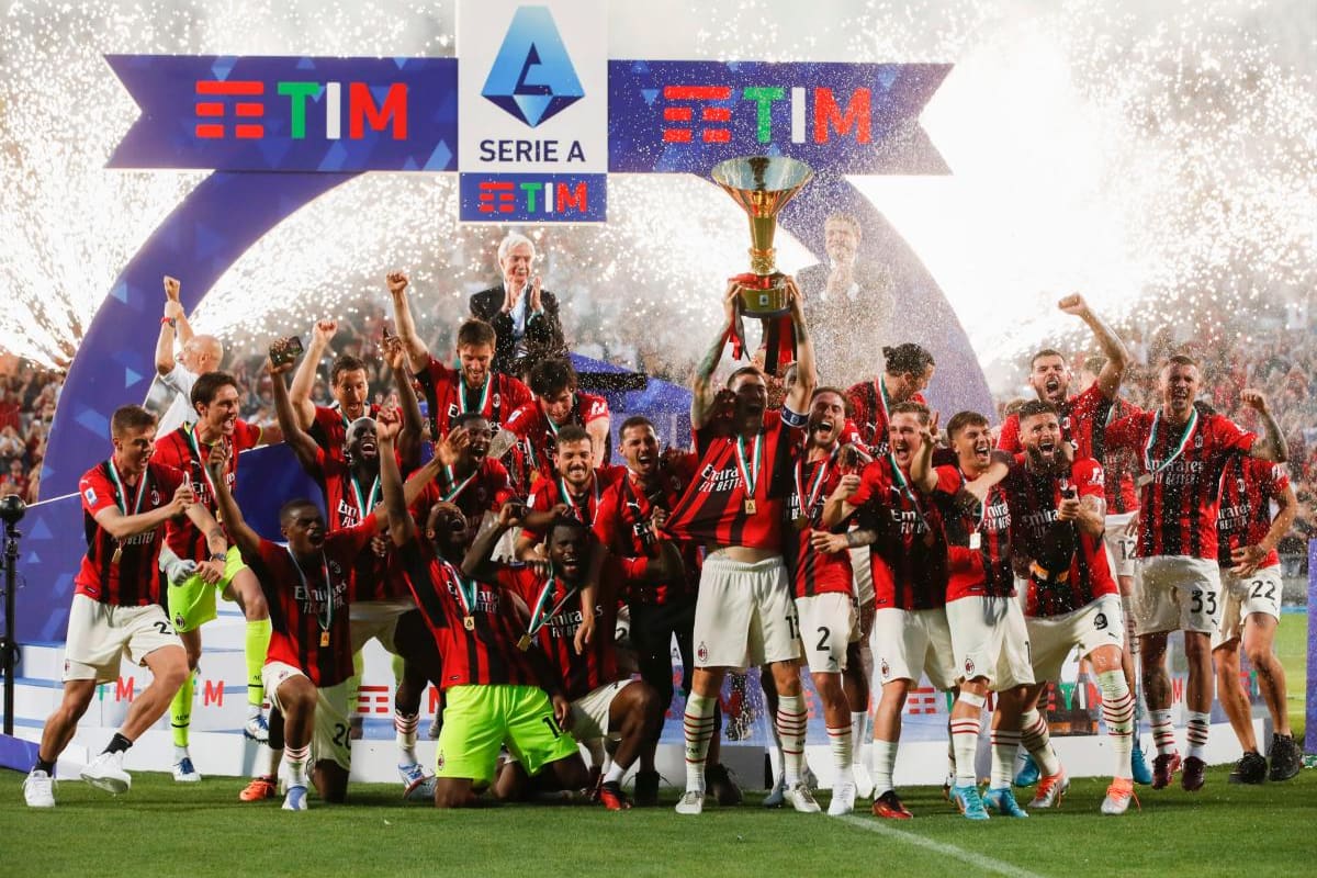 El Milan levanta el ‘Scudetto’ once años después