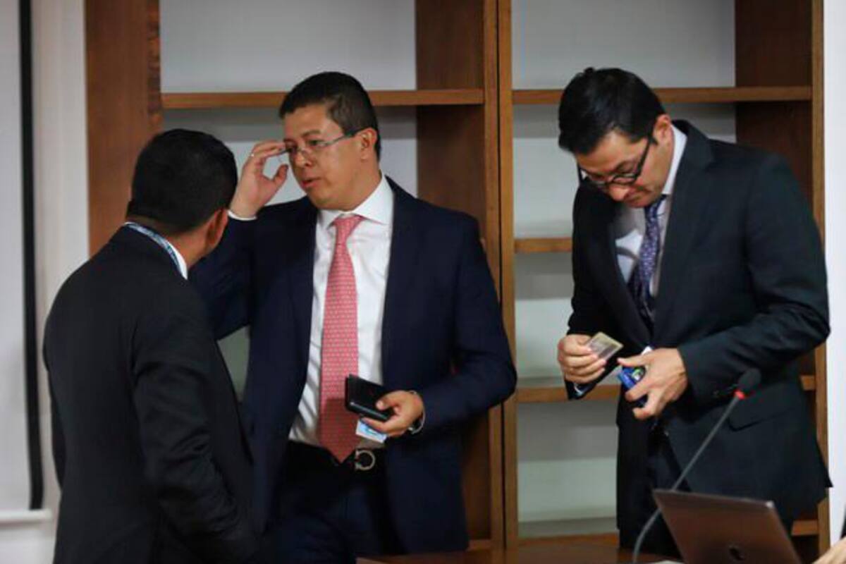 El juicio disciplinario contra Álvaro Leyva arrancó con una recusación fallida