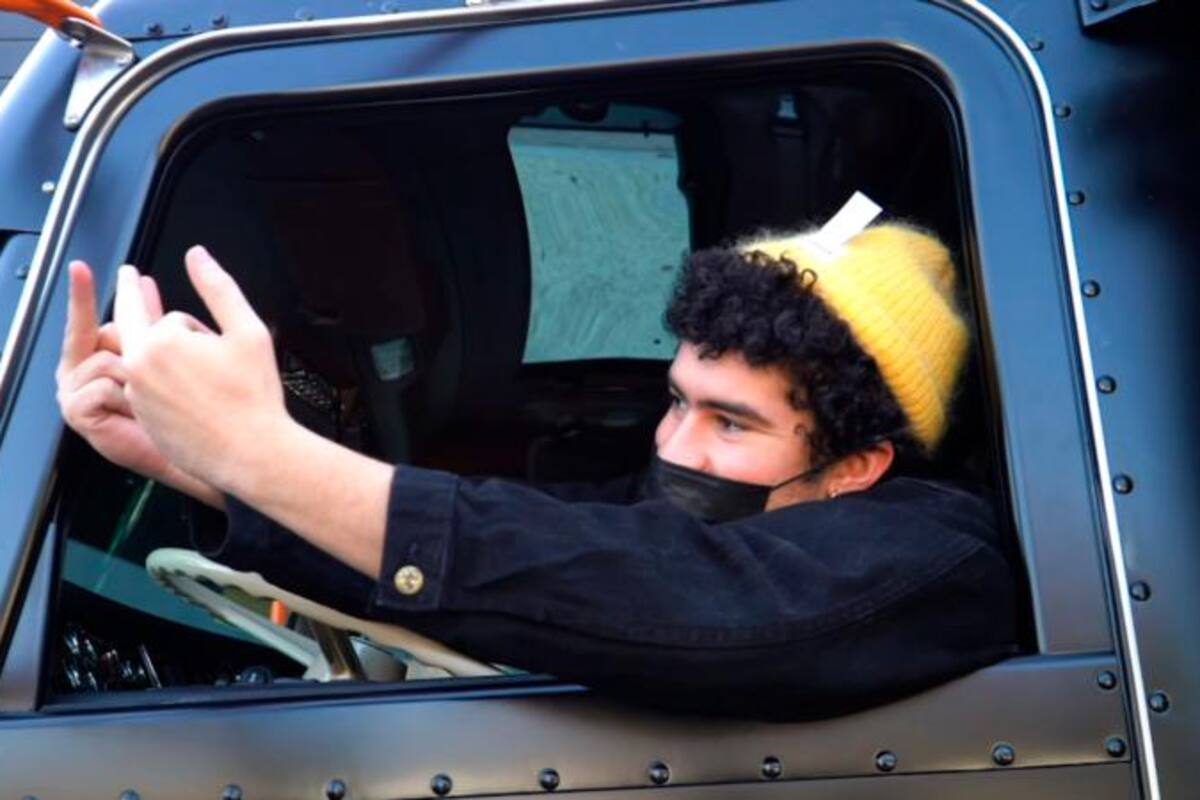 Bad Bunny alquila el tráiler que usó en ‘El último tour del mundo’