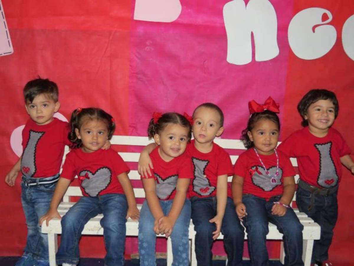 Simón Giraldo, Violeta Parra, Gabriela Merlano, Sebastián Álvarez, María Guadalupe Salazar y Lucas Pérez. CORTESÍA