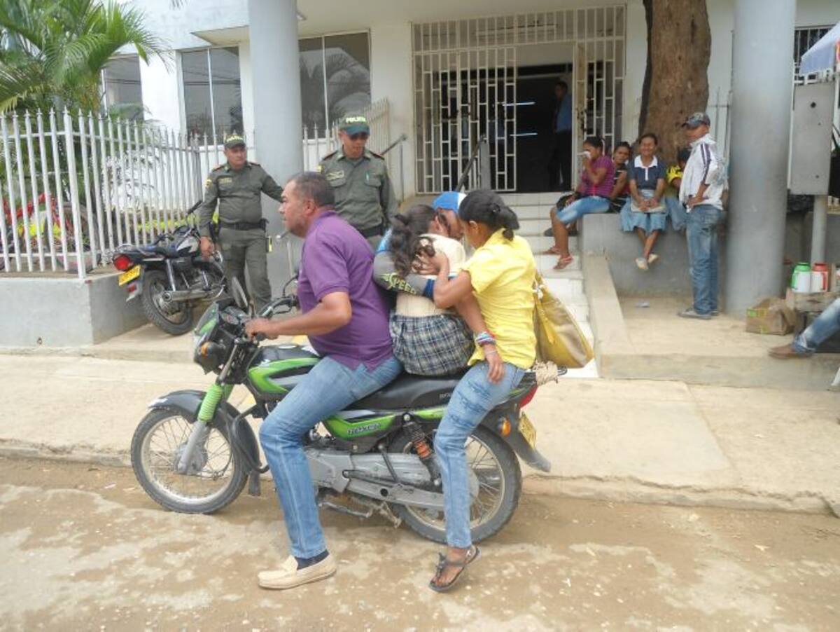 Más de 900 niñas ingresaron a la ESE Nuestra Señora de El Carmen desmayadas, con dolores en las articulaciones, rigidez entre otros síntomas. Los padres insisten en que la vacuna contra el VPH les causó la enfermedad. Archivo
