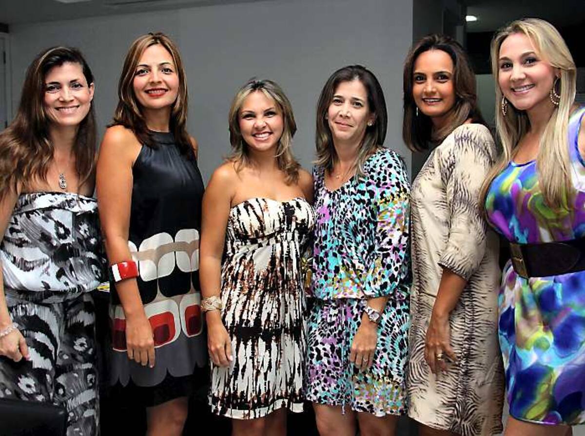 Ileana Carvajal, Claudia Caballero, Tatiana Vélez, Pily Ga-lindo, Paola Jiménez de Vélez y Nawel Sabbag.