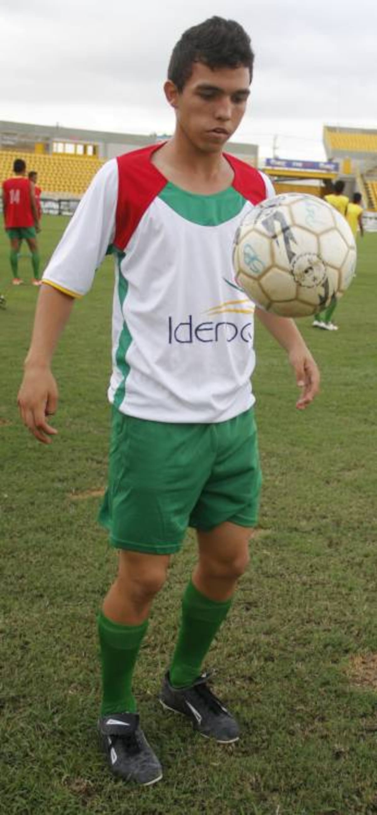 Cristian Poveda, figura de Bolívar. Oscar Díaz/El Universal