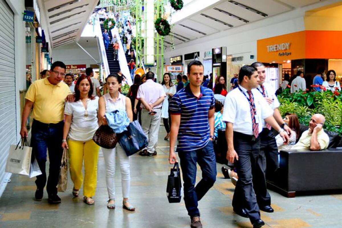 En esta semana se incrementan las compras de Navidad. COLPRENSA