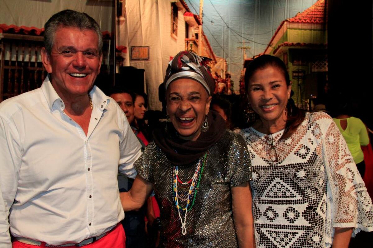 Carlos Peña, la cantante cubana, Teté Caturla y Alix Díaz.