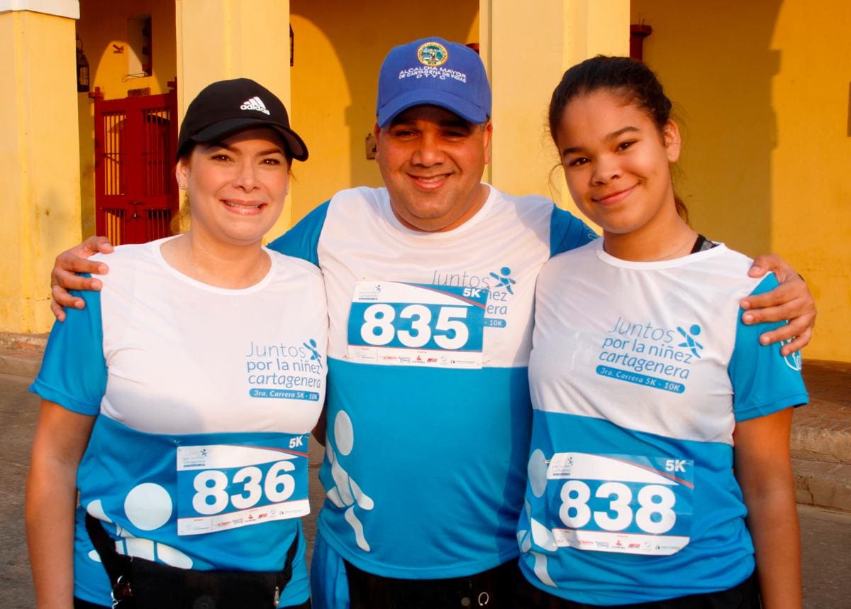 Eliana Bustillo, Pedrito Pereira y Ángela María Pereira.
