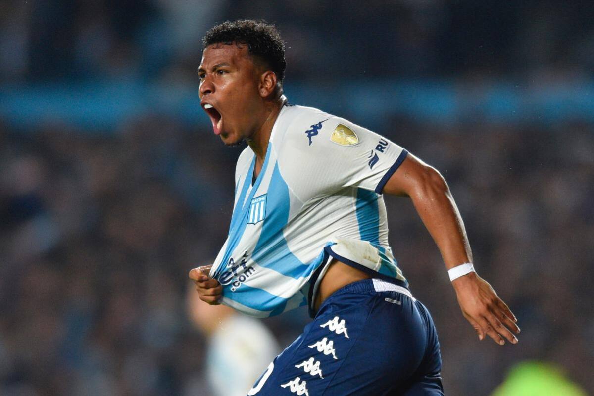 ¡Pide vía en la selección Colombia!: Roger Martínez y su gran momento