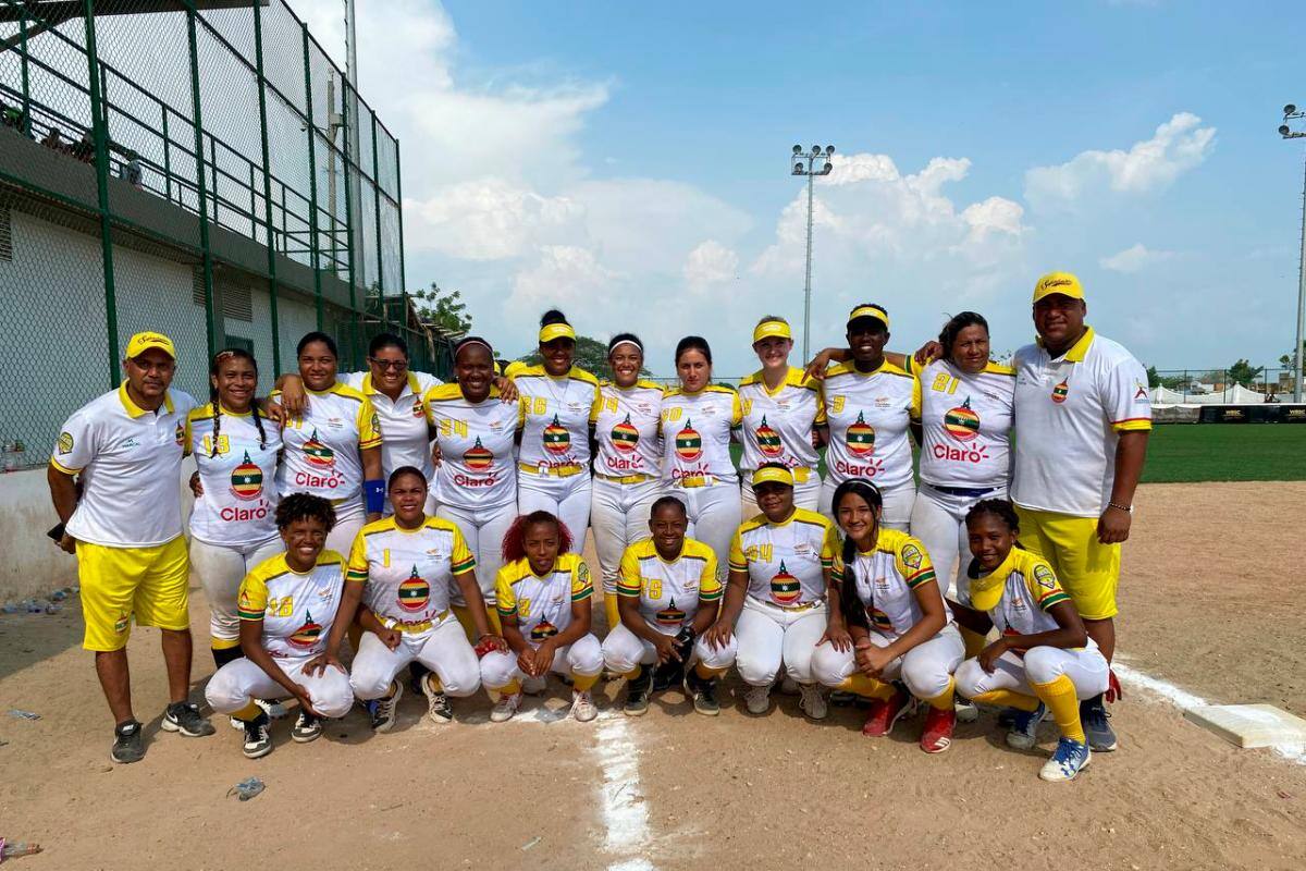 Liga Especial de Sóftbol Femenino se puso en marcha