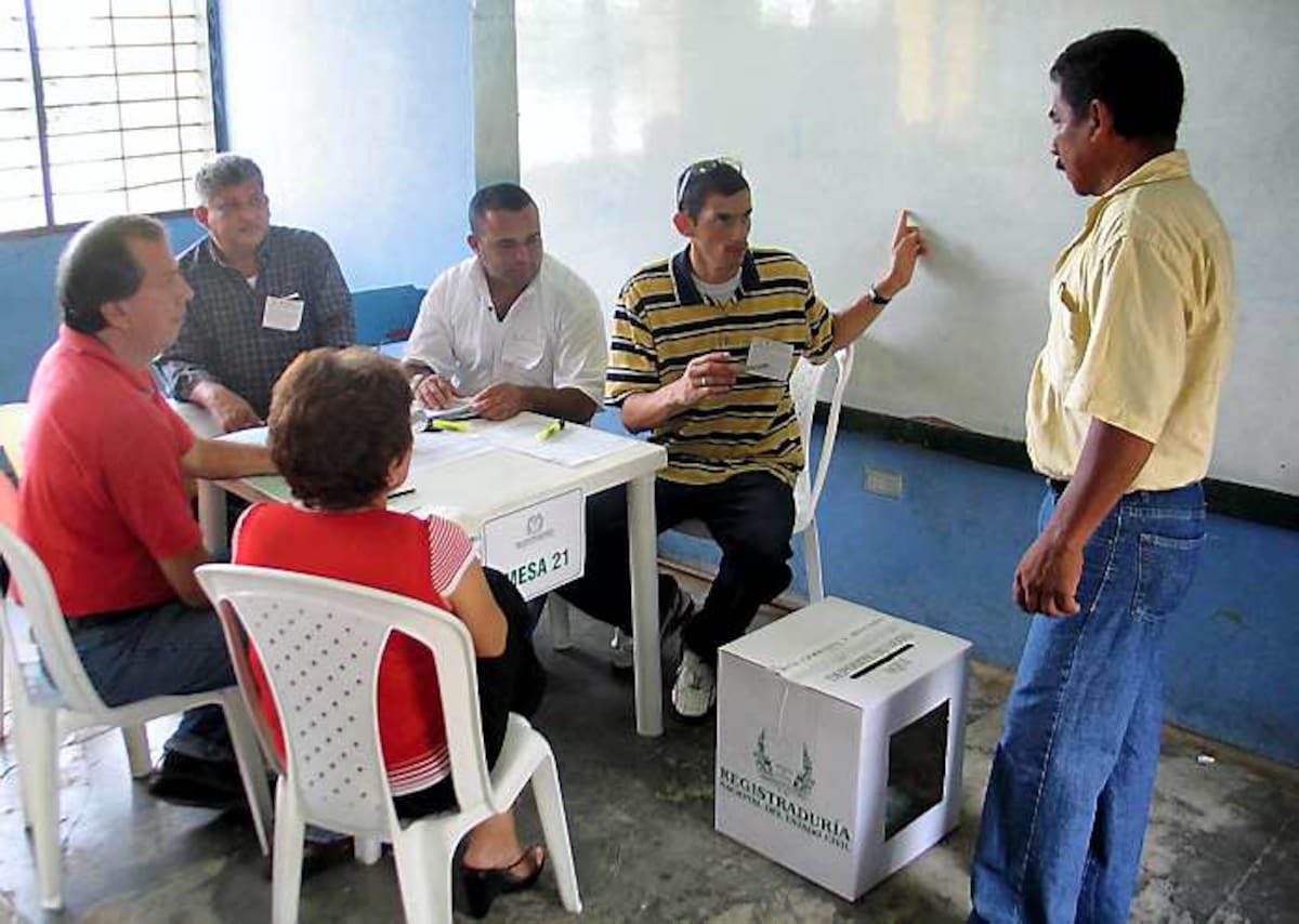 Los jurados que participarán en el debate del próximo 30 de octubre están siendo capacitados. ARCHIVO