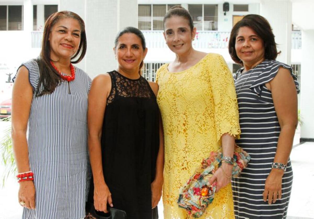 Norma Baldiris, Roxana Manzí, Claudia Moreno y Aurora Romero. CORTESÍA