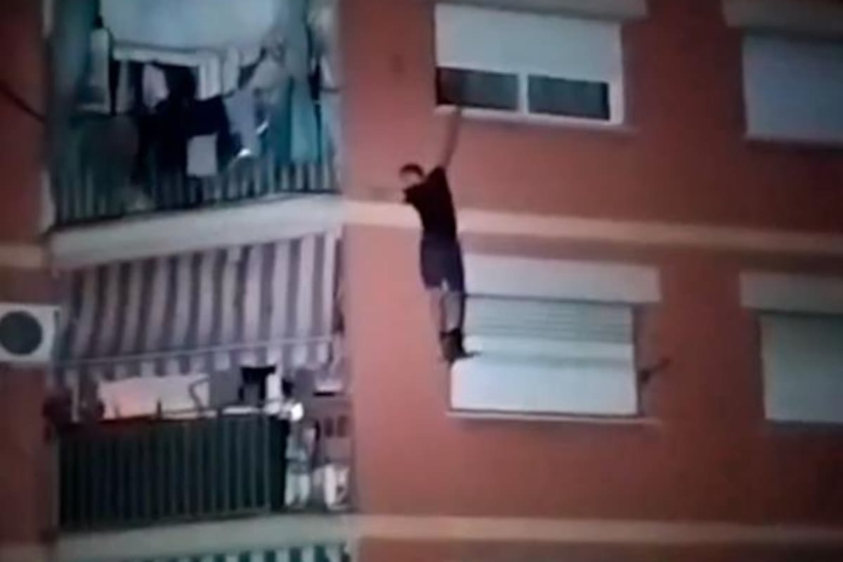 Video: ladrón hizo de “Spider-Man” para evitar que lo agarraran