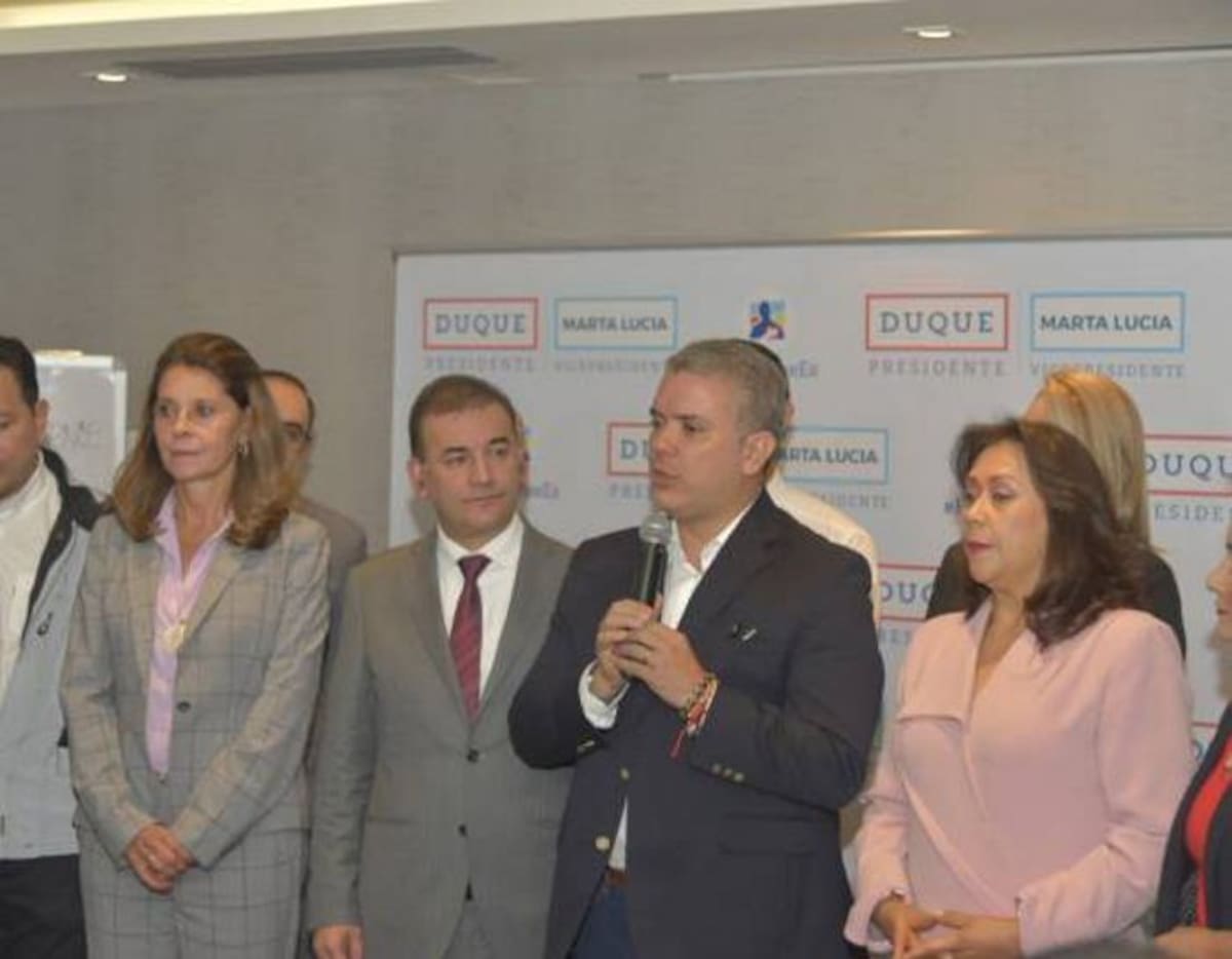 Los directivos del partido Mira anunciaron el respaldo a Iván Duque. Colprensa