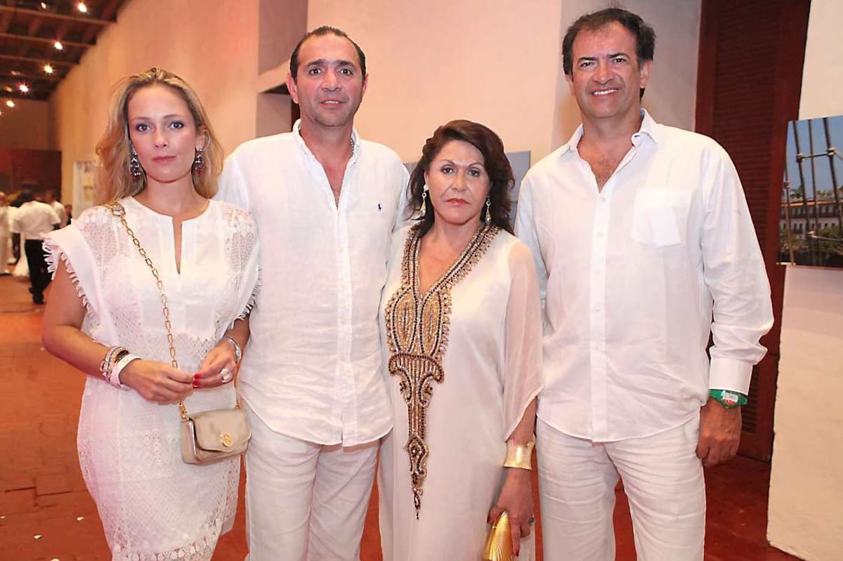 Lina Gómez, Juan Carlos Echavaría, Consuelo Zuluaga y Bruno Foschini.