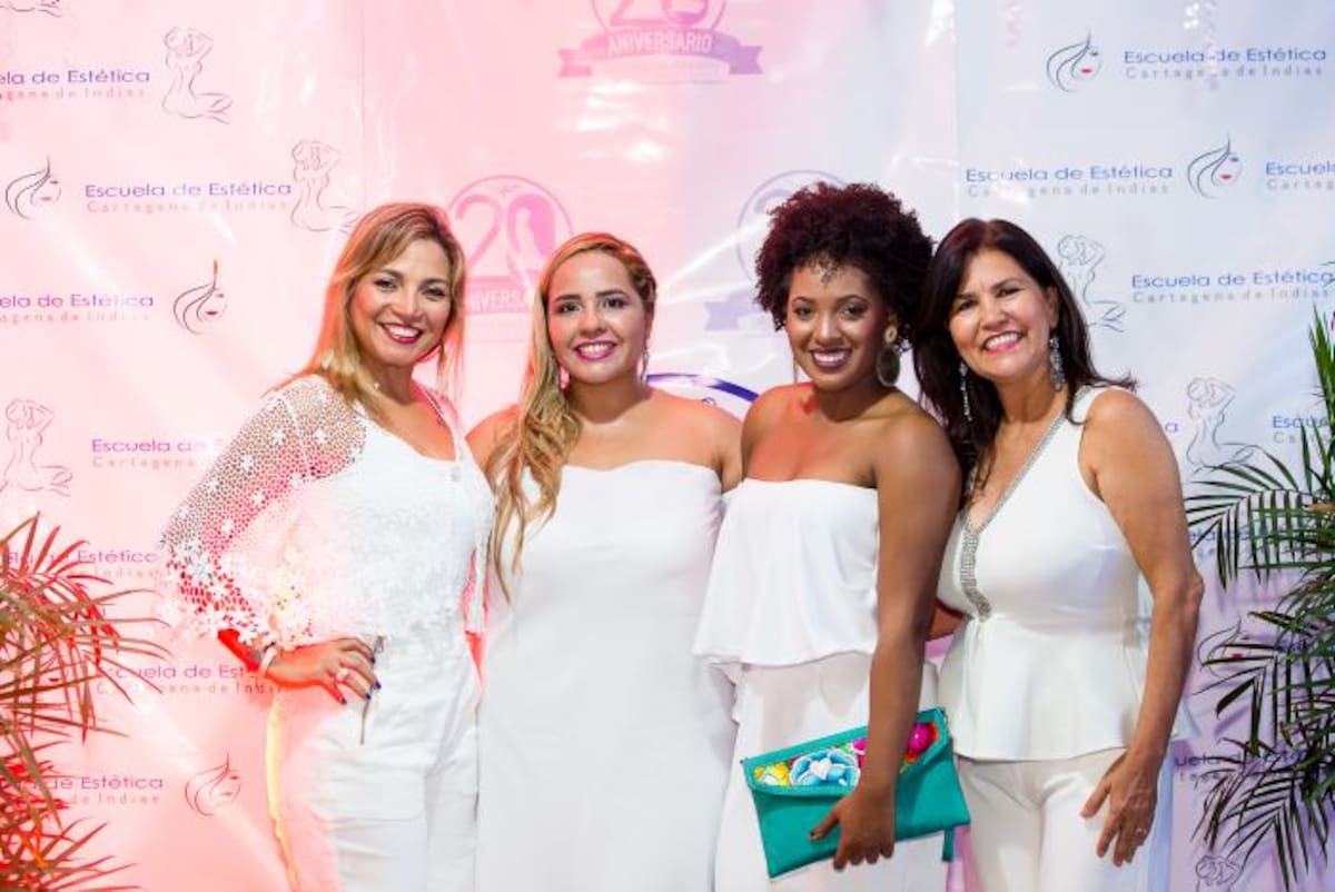 Mónica Ropaín, Victoria Coronado de Camacho, Carolina Cardales y Jenny Bielostozky. Fernando Parra - El Universal.