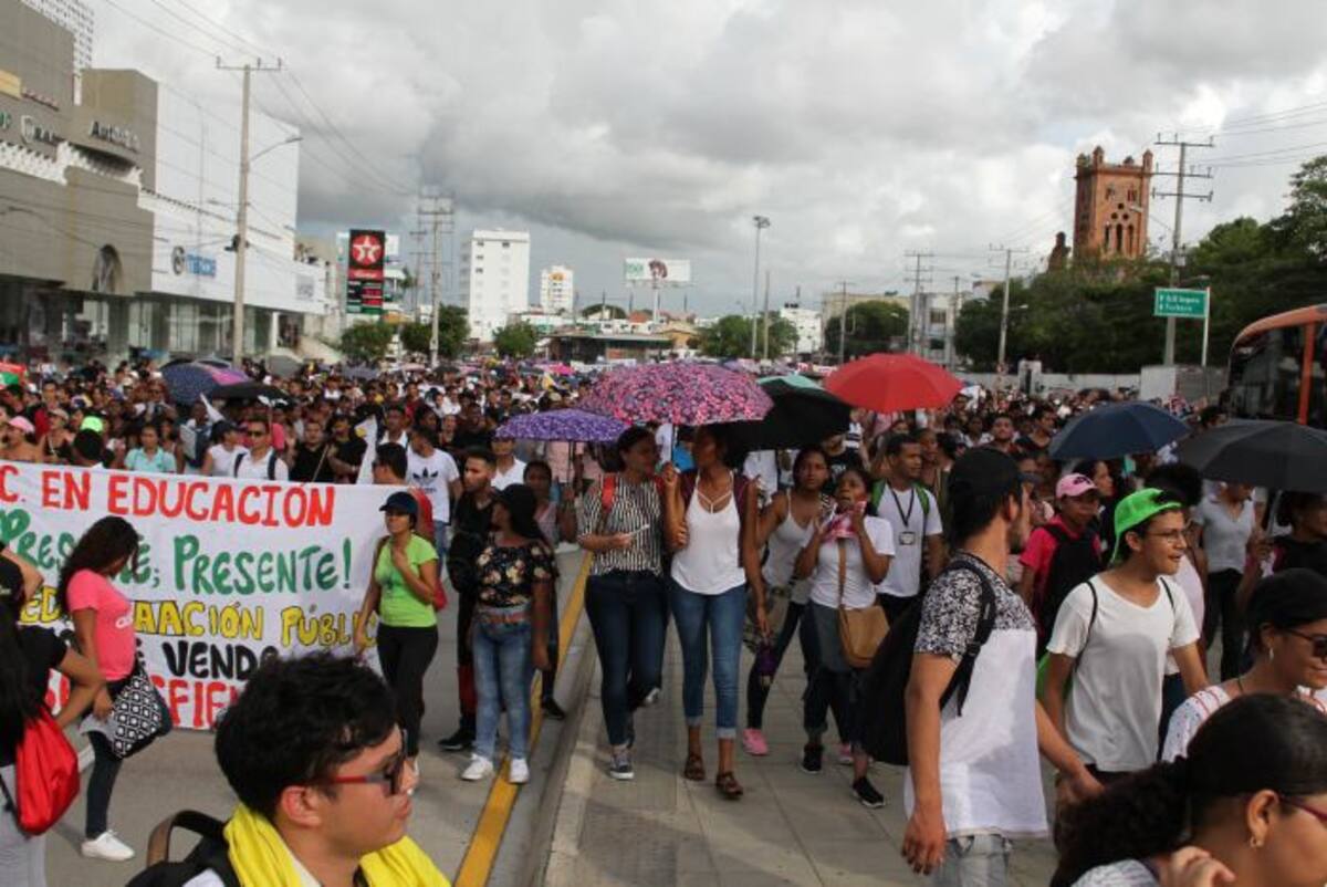Los estudiantes de la Universidad de Cartagena marcharon el pasado 4 de octubre para pedir más presupuesto para las universidades públicas. Archivo-El Universal