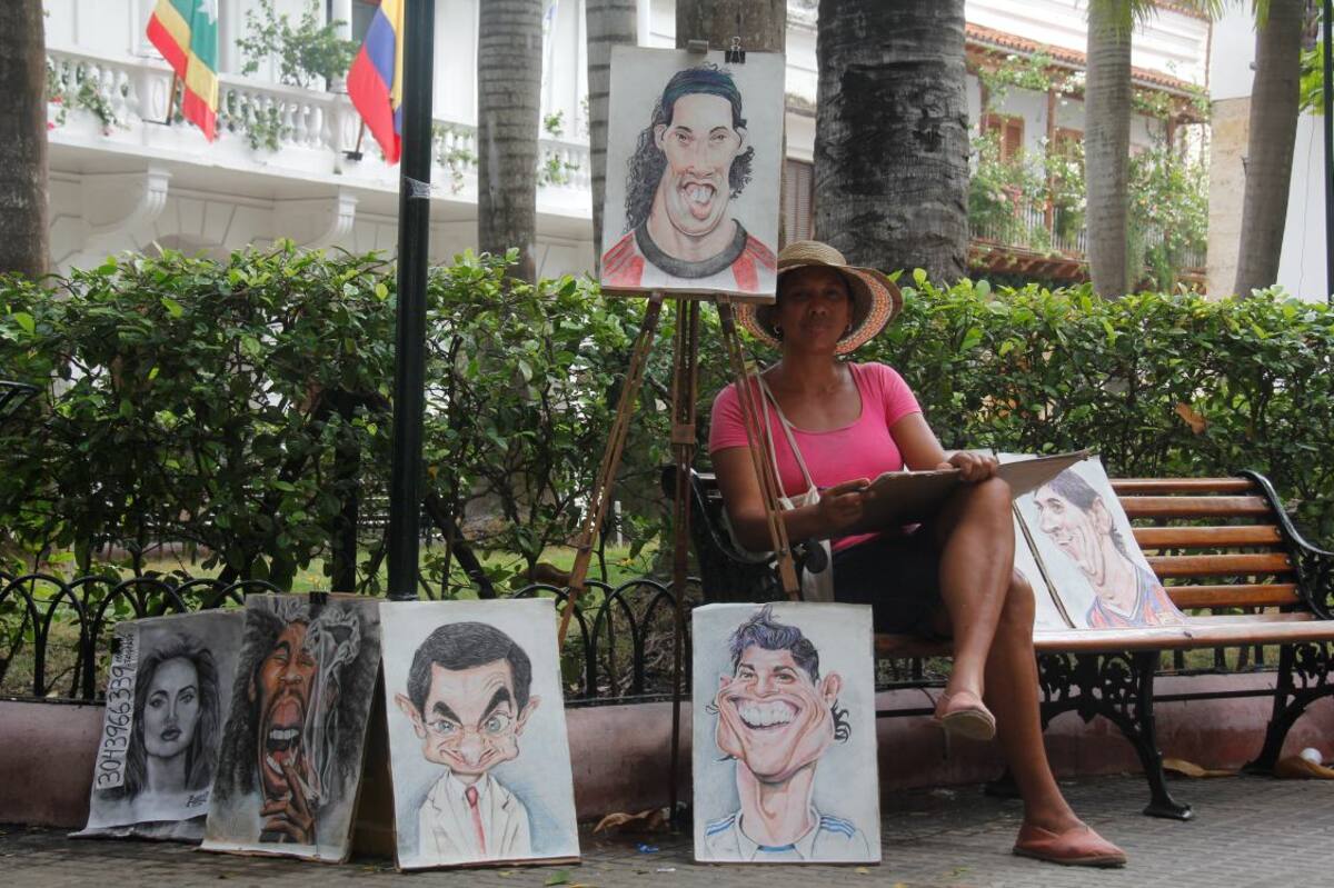 La permanencia en el lugar le ha permitido dejar los cuadros solos, mientras hace sus vueltas.