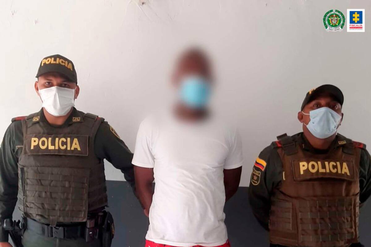 A la cárcel por realizar actos sexuales frente a menores de edad